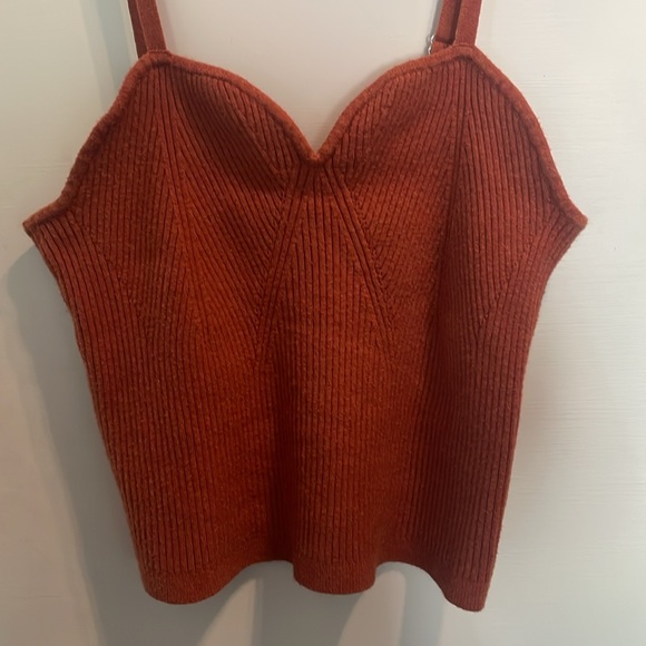 Wild Fable Crop Tank - Picture 2 of 4